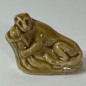 Wade Whimsies Red Rose Tea Monkey on Tree Trunk Figurine Tan Glazed England‎